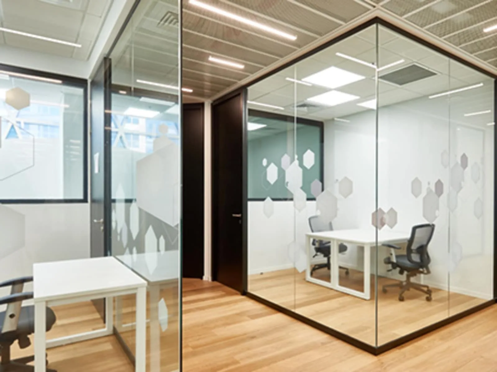 Spaces HERZLIYA, Spaces Oxygen, משרד פרטי עם 2 עמדות, הרצליה