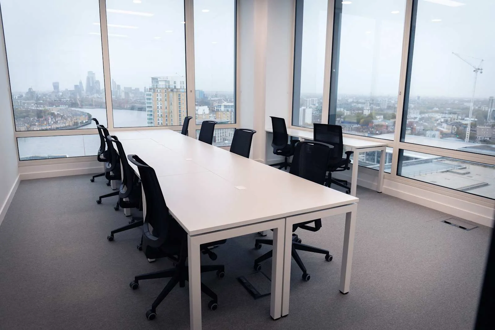 Spaces LONDON, Spaces Canary Wharf, Salle de réunion 8 personnes, Londres