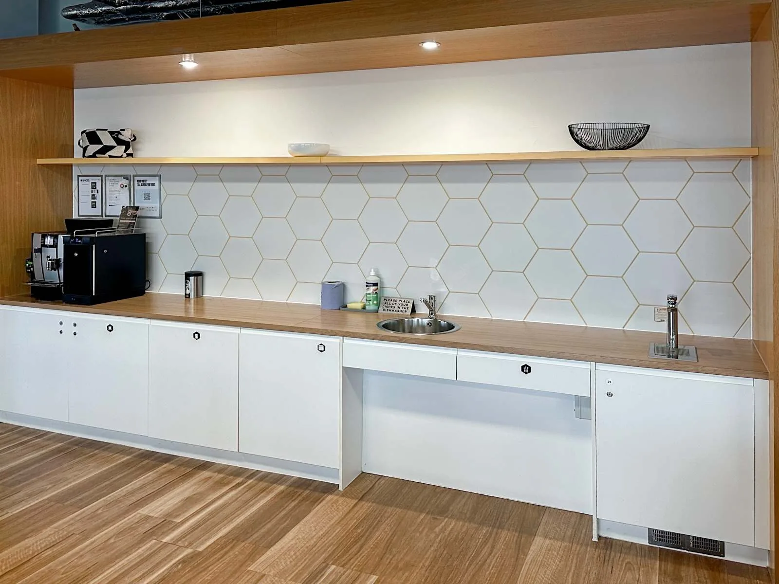 Spaces LONDON, Park Royal, Kitchen, Wembley