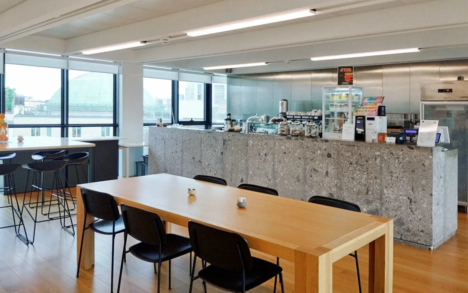 Spaces MILAN, Spaces San Babila, Cafeteria, Milan