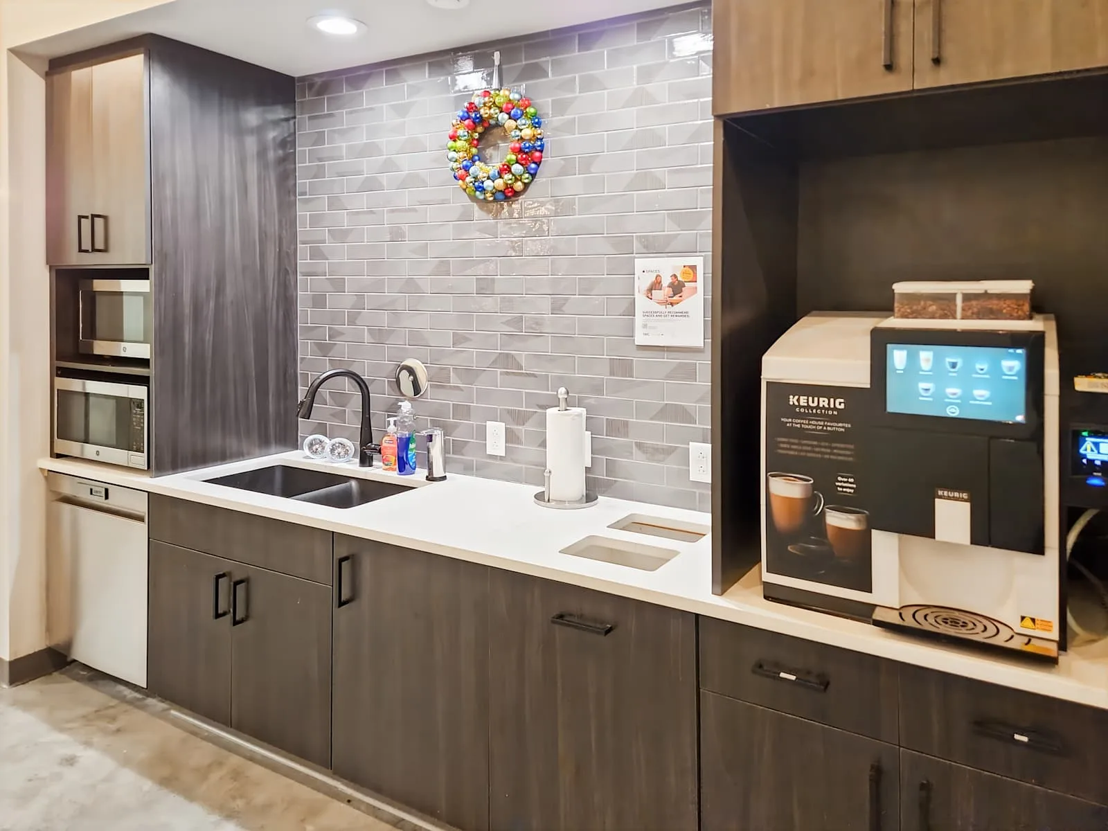 Spaces MO, Creve Coeur – Edge at West, Kitchen, Creve Couer, MO