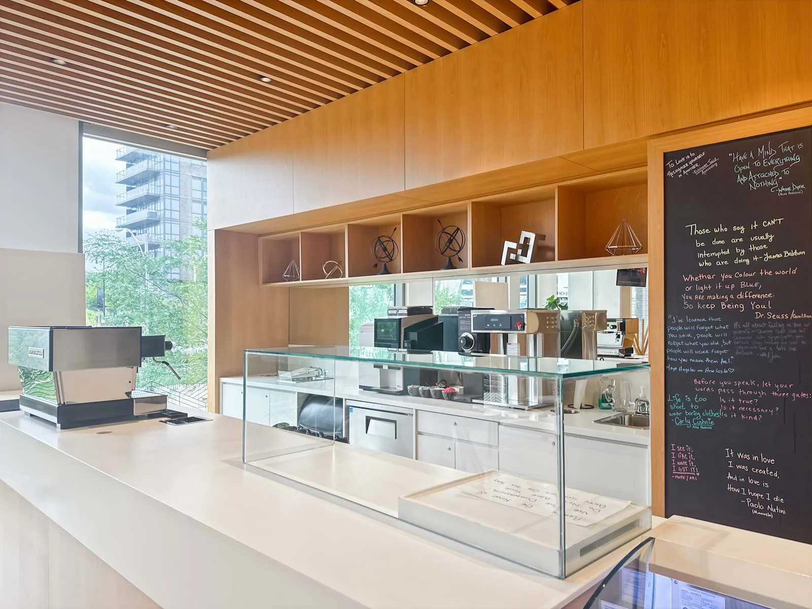 Spaces ON, Toronto - Spaces Gladstone, Cafeteria, Toronto, ON