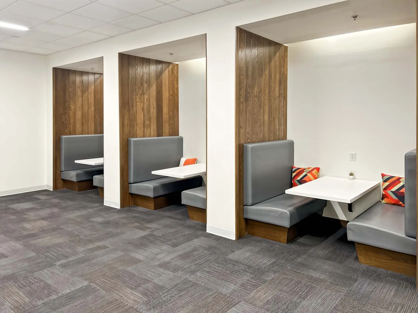 Spaces SC, Summerville - 700 Nexton Square Drive, Coworking space, Summerville, SC