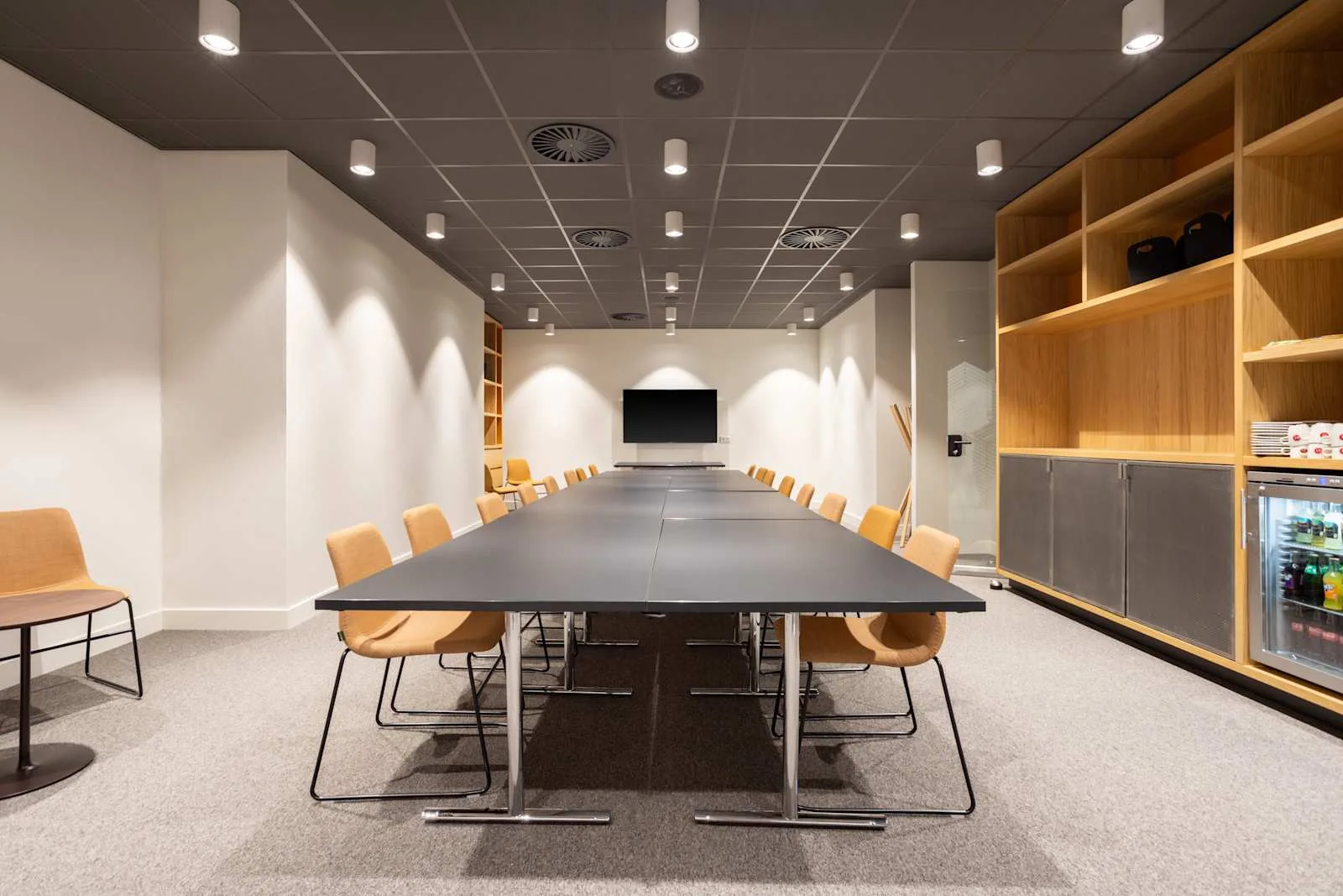 Spaces Schiphol, Spaces Conference Schiphol Airport Terminal 1, Salle de réunion 14 personnes, Schiphol