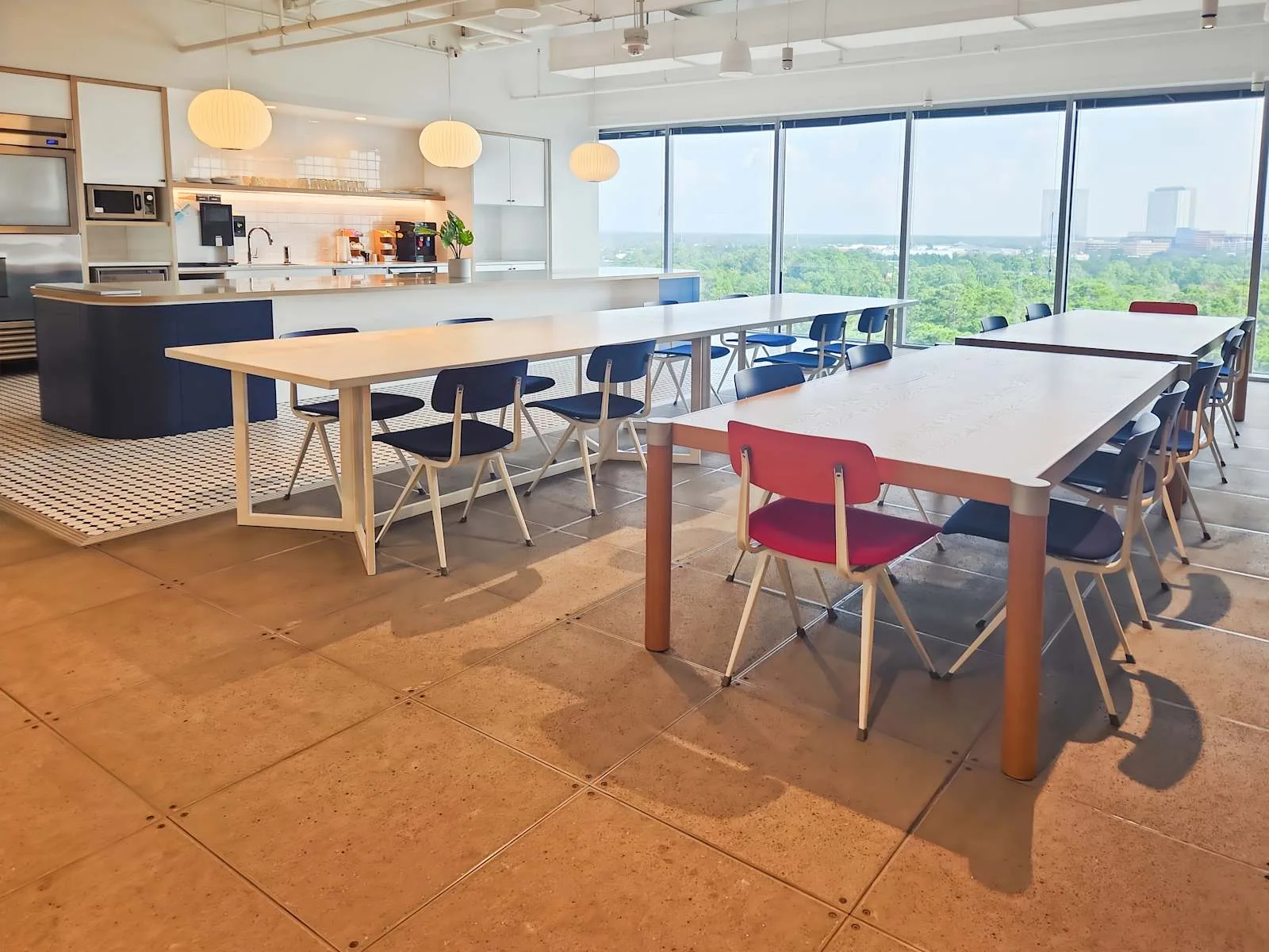 Spaces TX, The Woodlands - 1725 Hughes Landing Blvd., Cafeteria, The Woodlands, TX