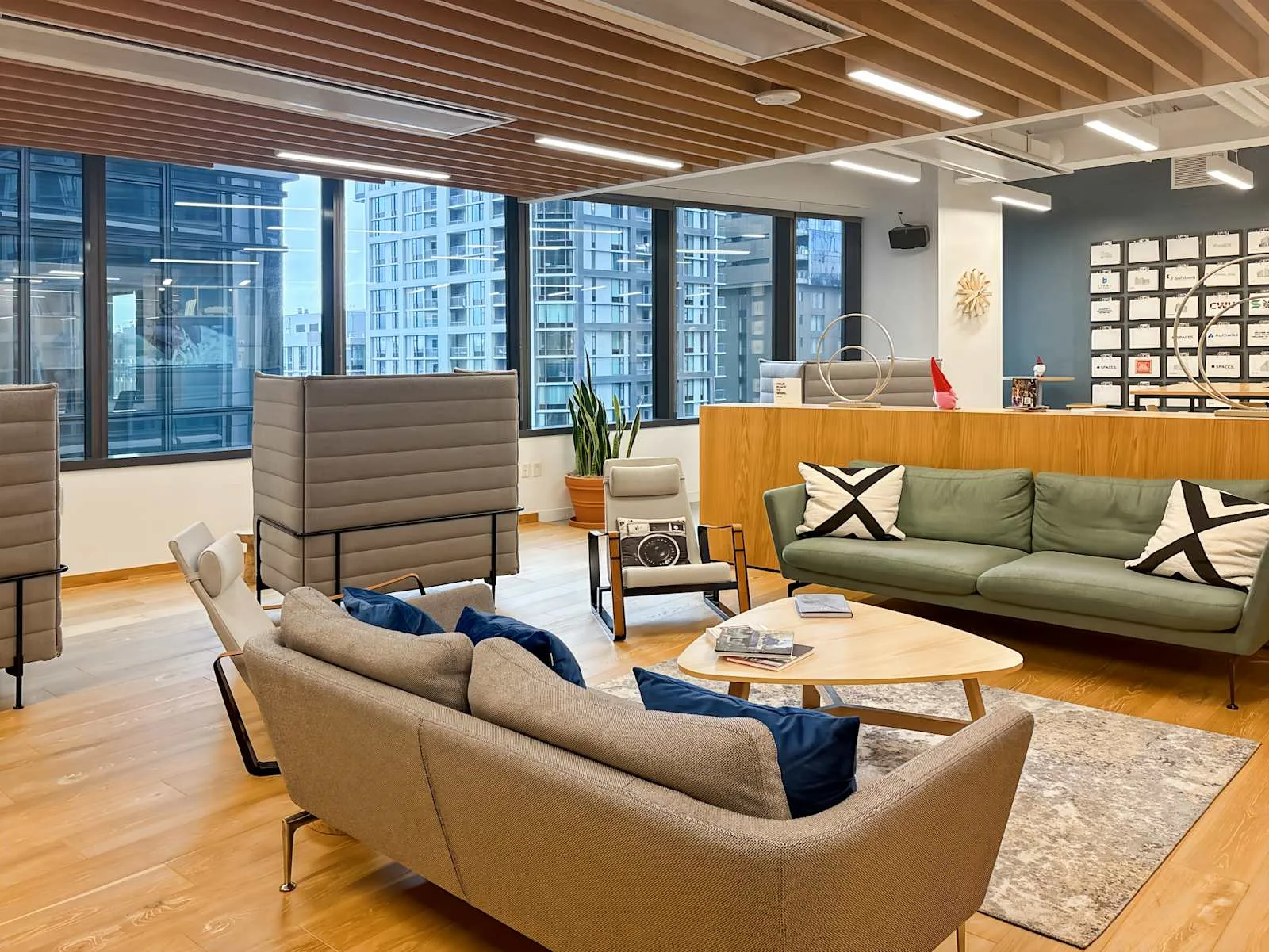 Spaces WA, Seattle - Spaces 2 and U, Lounge, Seattle, WA