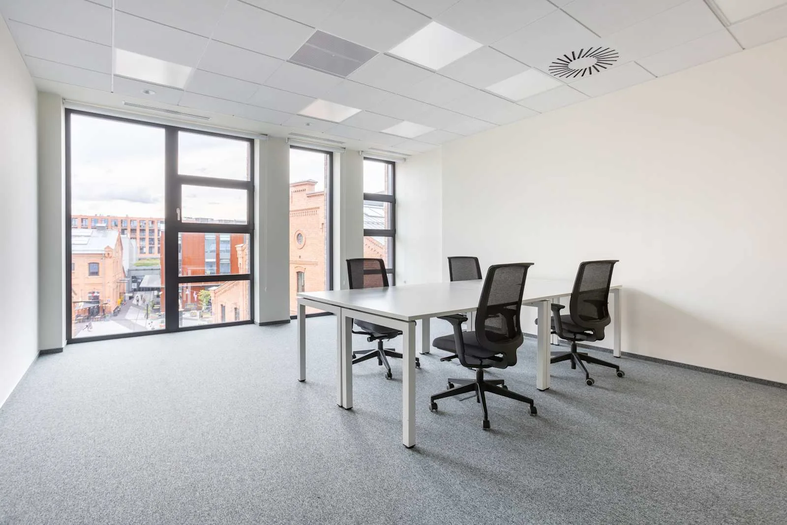 Spaces Warsaw, Koneser Building M, Private office, 4 desks, Warsaw