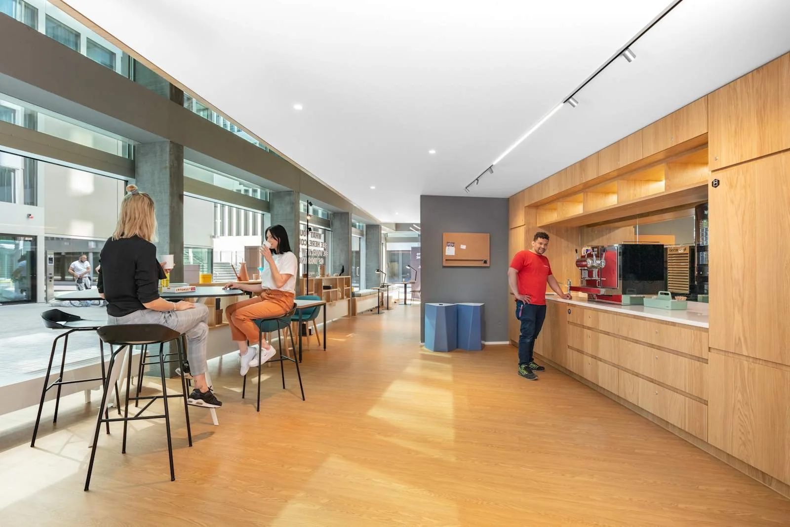 Spaces Zurich Airport,  Spaces The Circle, Cafeteria, Glattpark