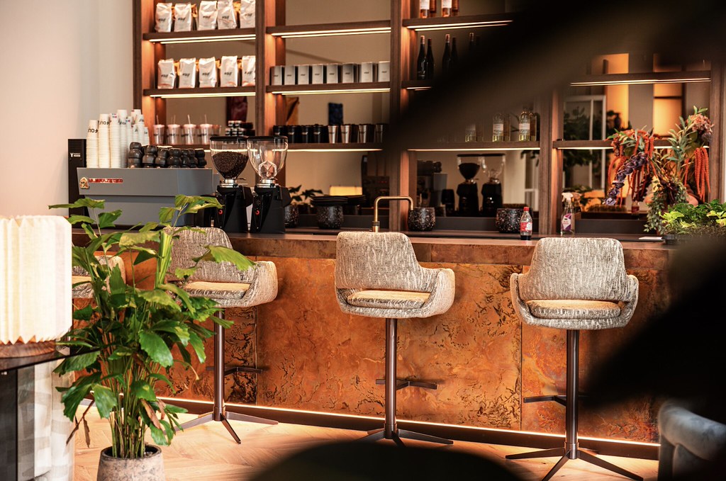 Rivvia - The Empress, Keizersgracht 264