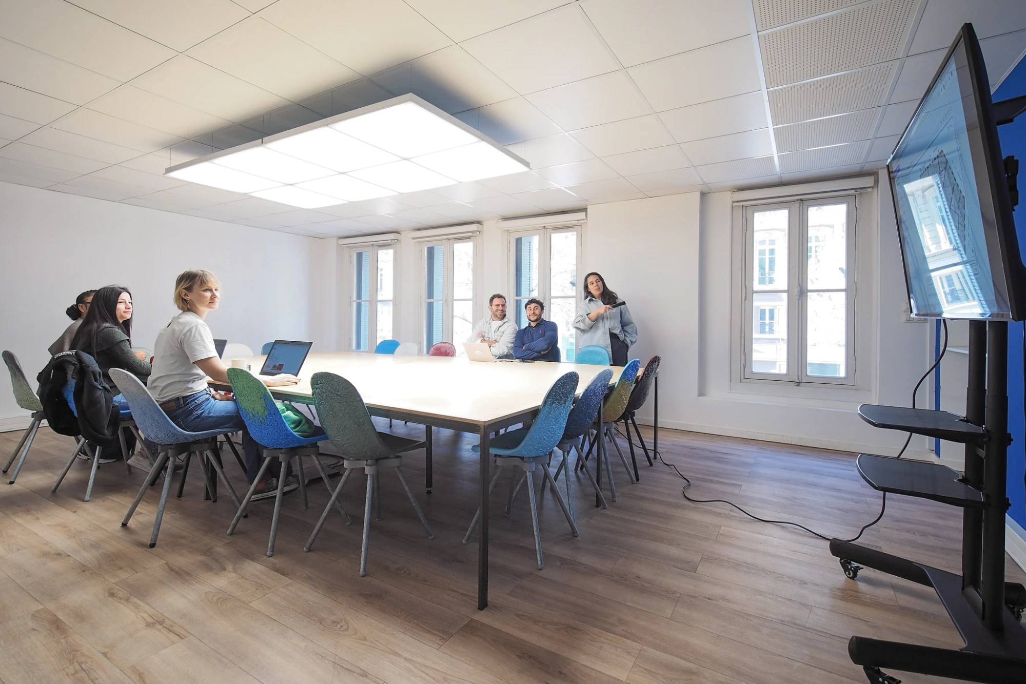 Salle de réunion 22 pax — Hiptown Vieux-Port