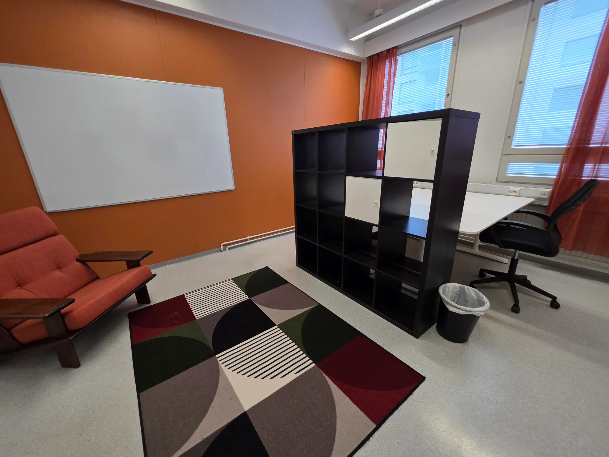 The 56 Lounge, Private office, 1 desk, Oulu