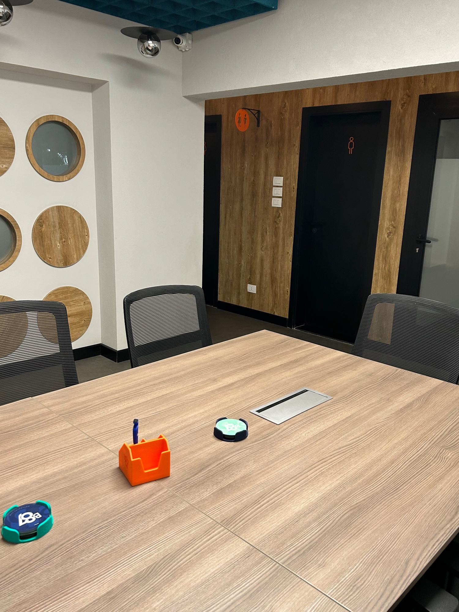 Hot desk — B87 Spaces