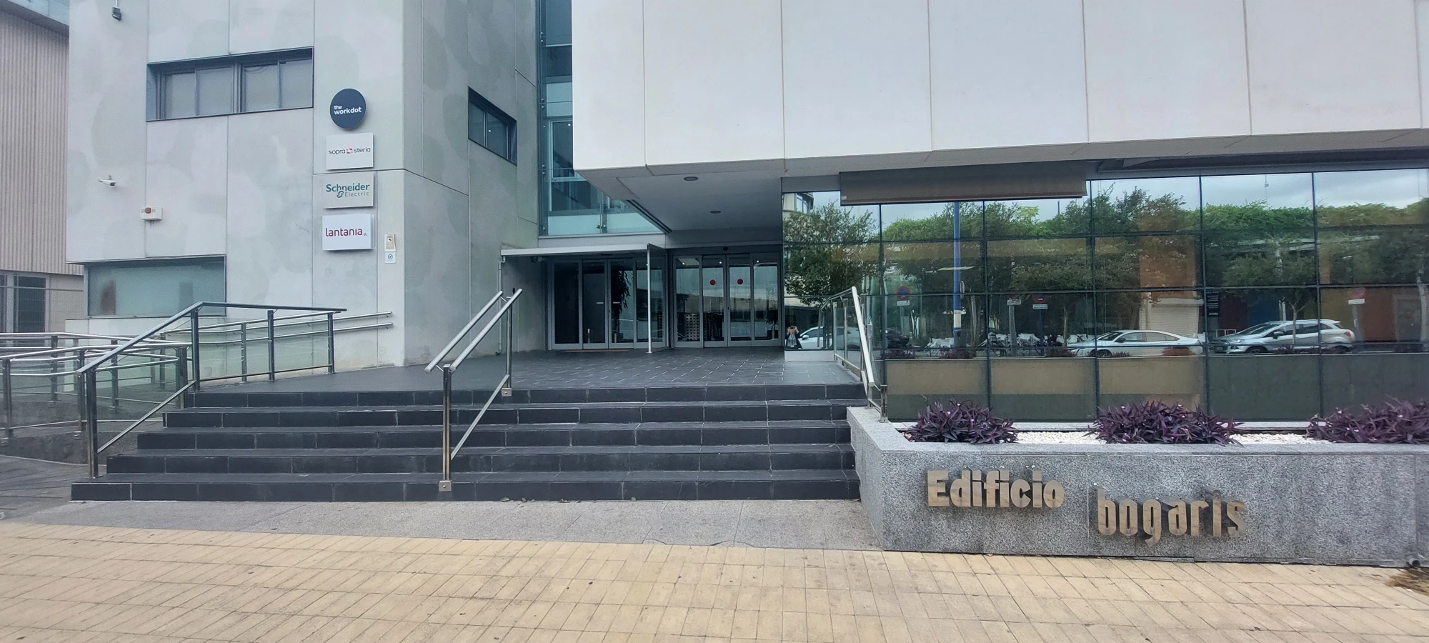 Inn Offices Cartuja