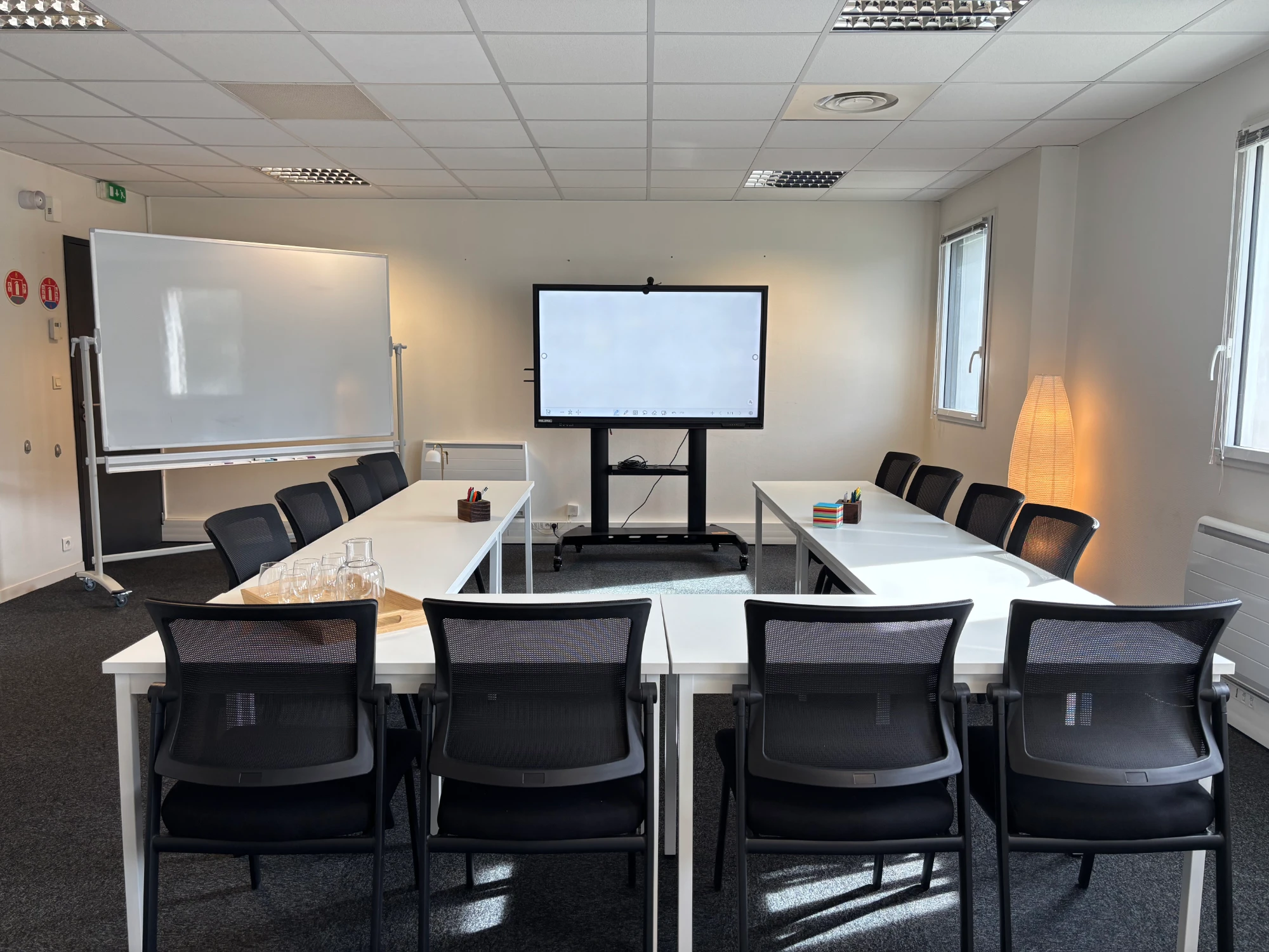 Salle de réunion 4 personnes — FCH WORKSPACE – Nantes Est