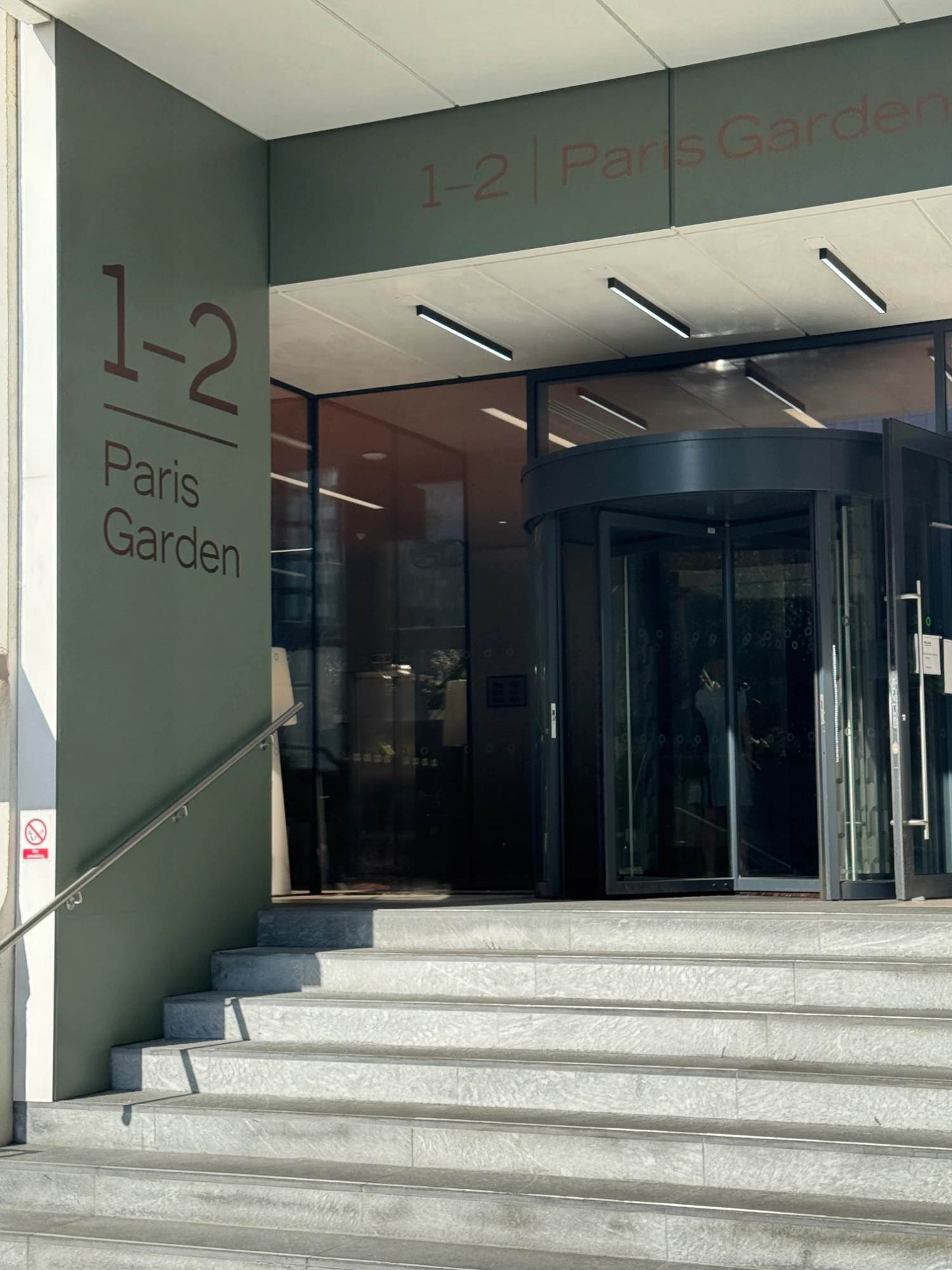 Halkin - 1-2 Paris Garden