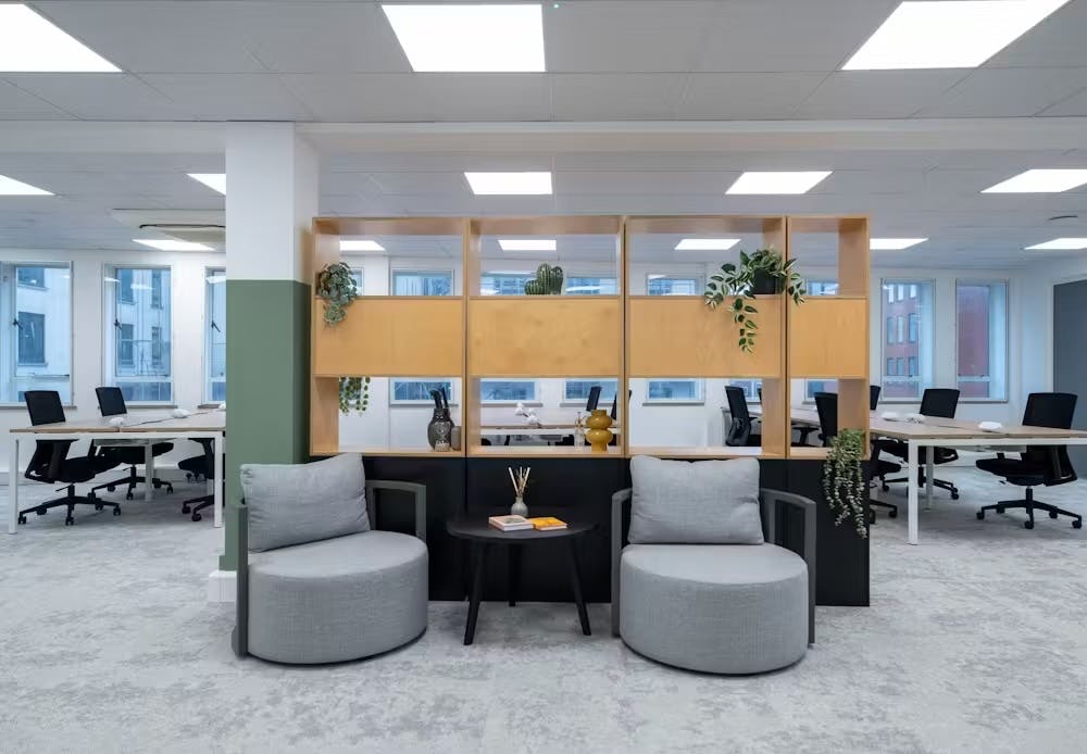 Beem - New Derwent House, 69-73 Theobalds Road, Open space, Londres