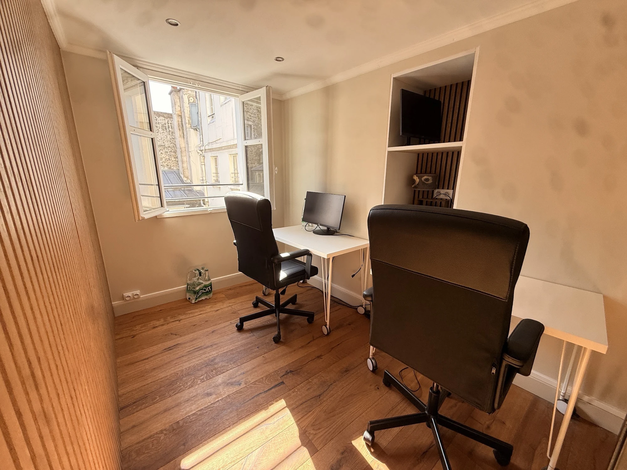 Mood Office - Palais-Royal, Bureau 3 postes · 6ᵉ étage, Paris 2e