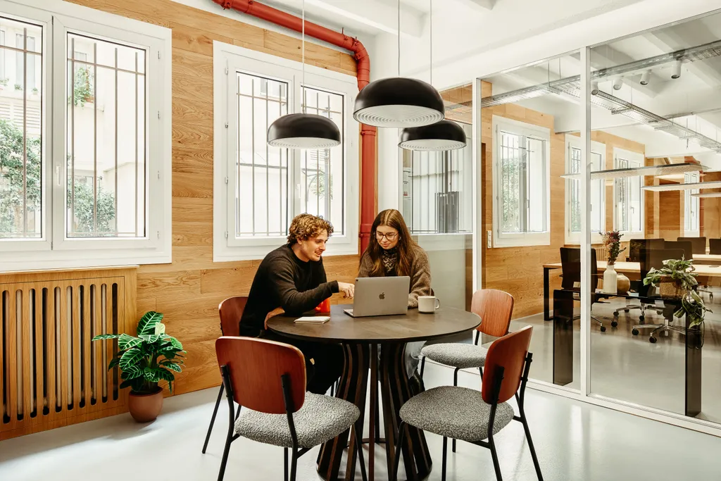 Come And Work Le Montorgueil, Meeting room for 4 people, Paris 2e