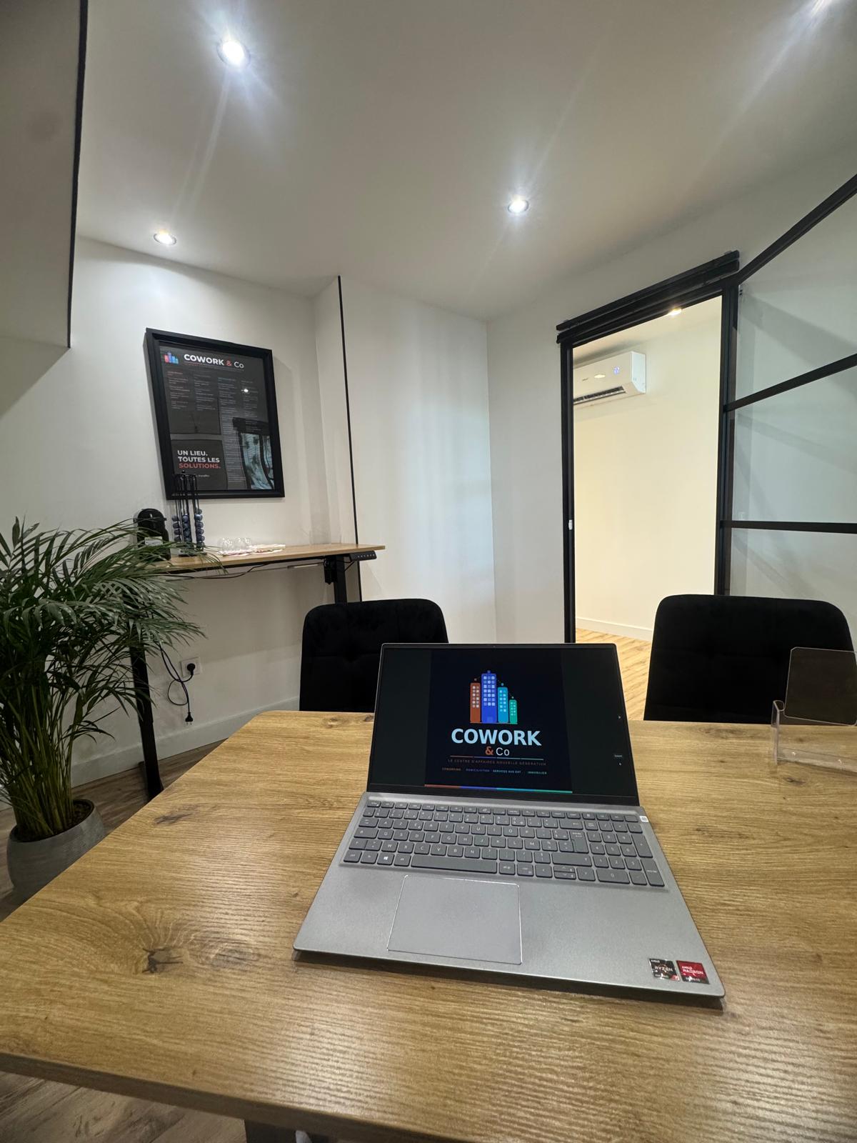 Cowork & Co, Bureau privatif 2 postes, Saint-Maximin