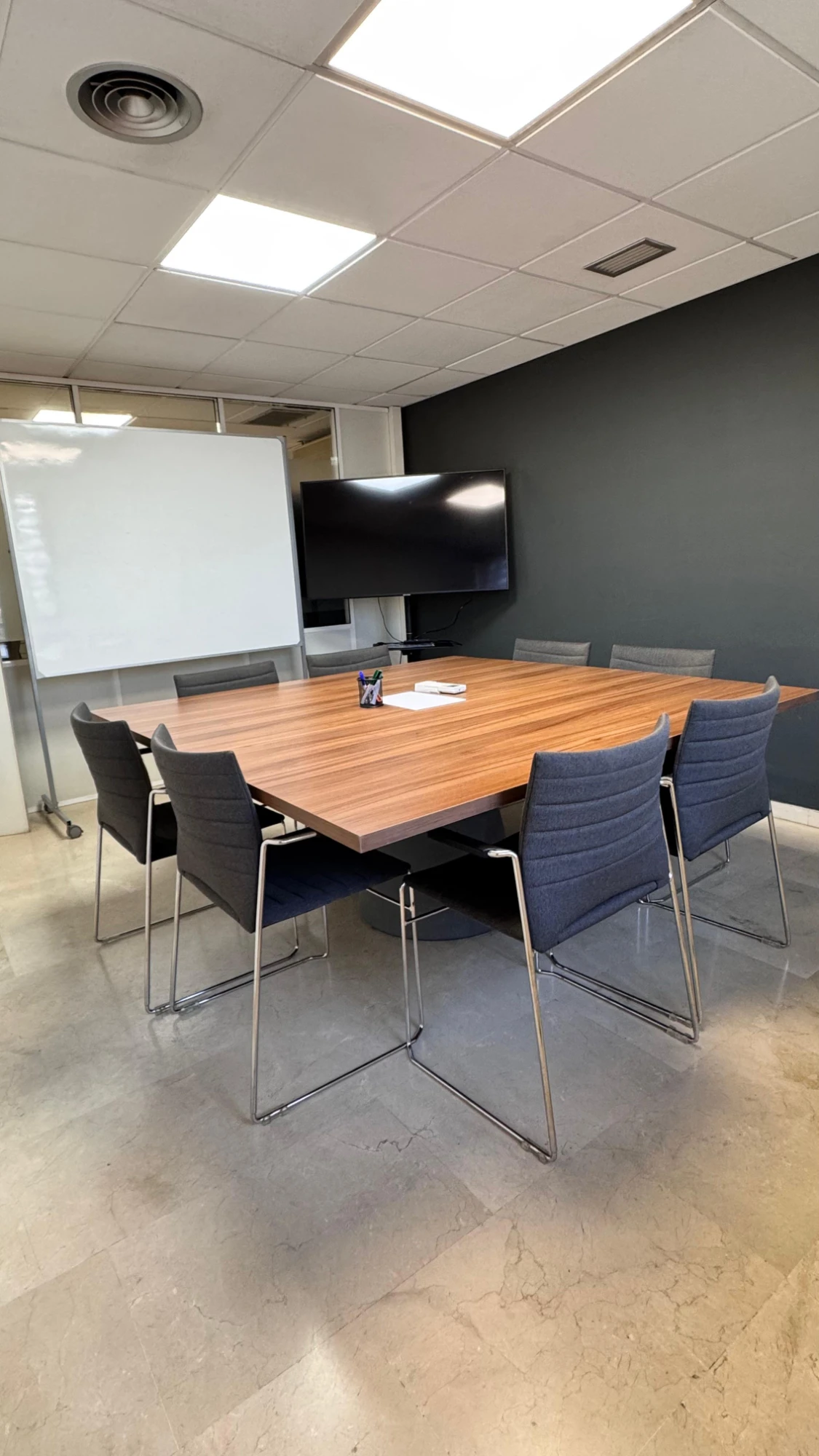 Coworking Centro de Valencia, Meeting room for 8 people, Valencia