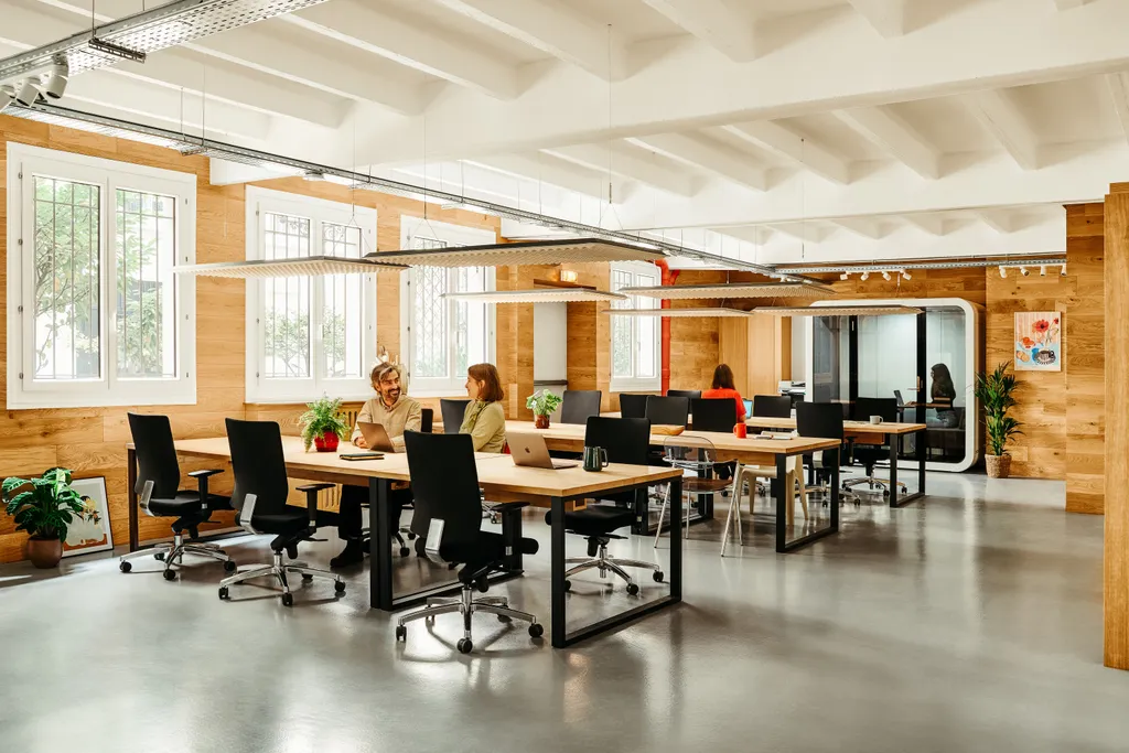Come And Work Le Montorgueil