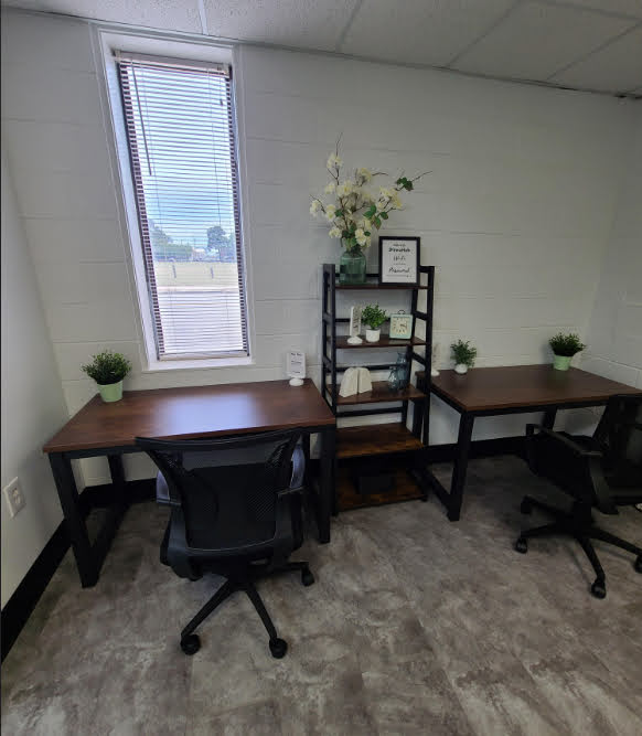 IncuHub - Newport News, Dedicated desk, Newport News, VA