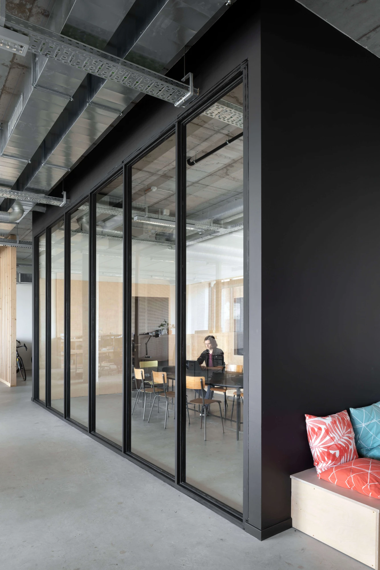Dokwerkers, Meeting room for 6 people, Ghent