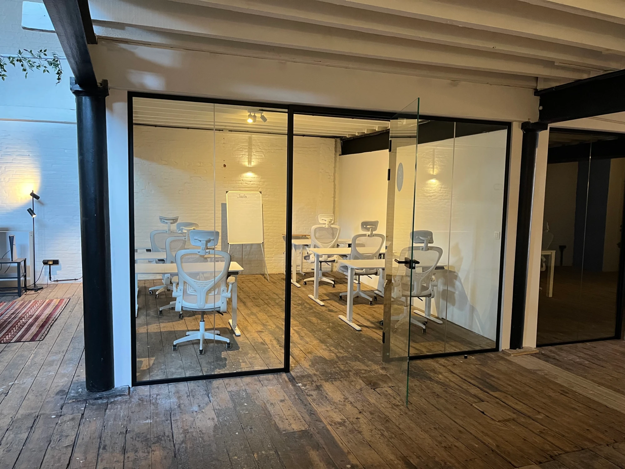 dothub BV, Training room for 6 people, Antwerp