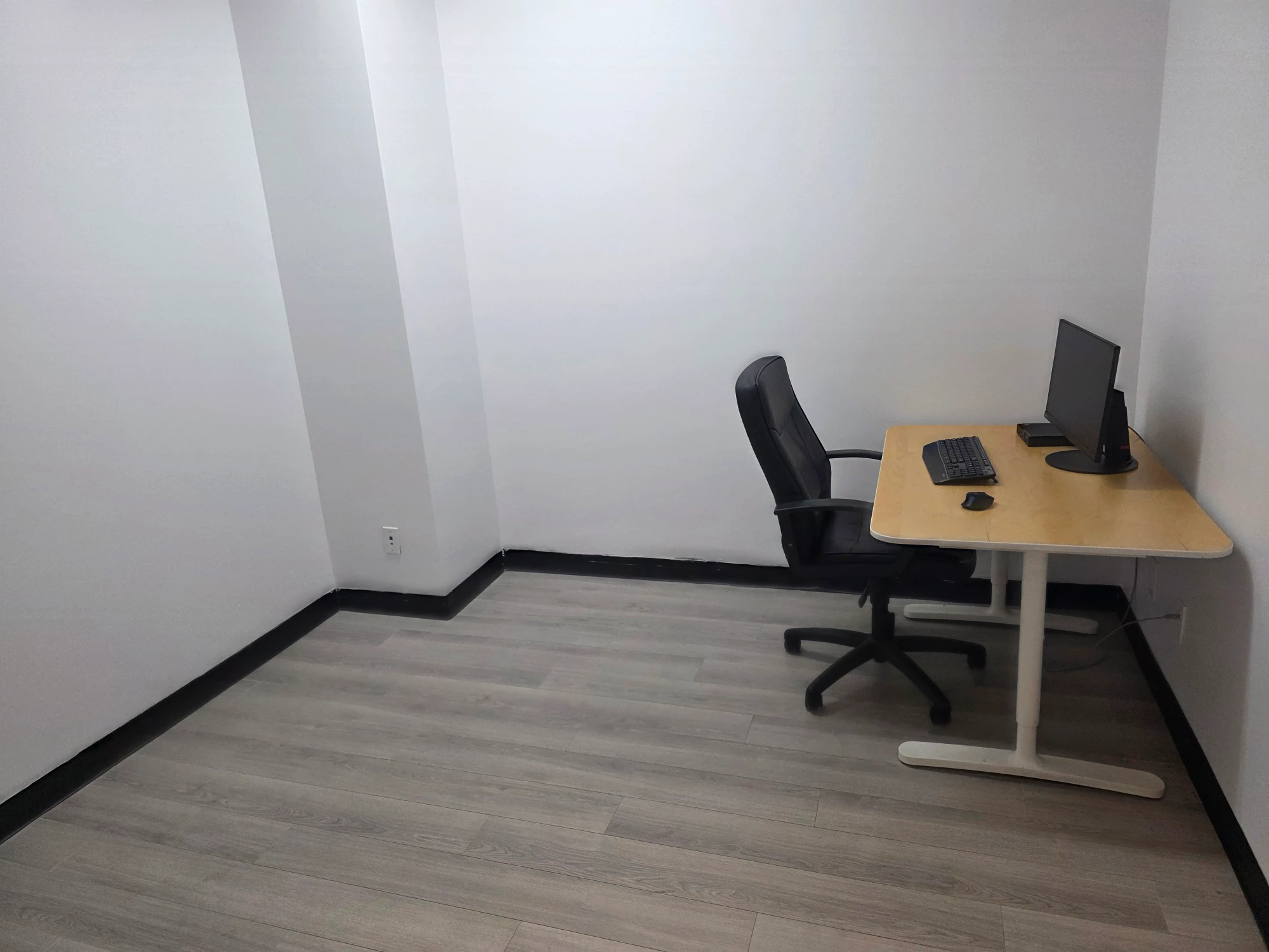DYDITECH Montréal, Private office, 1 desk, Montreal, QC