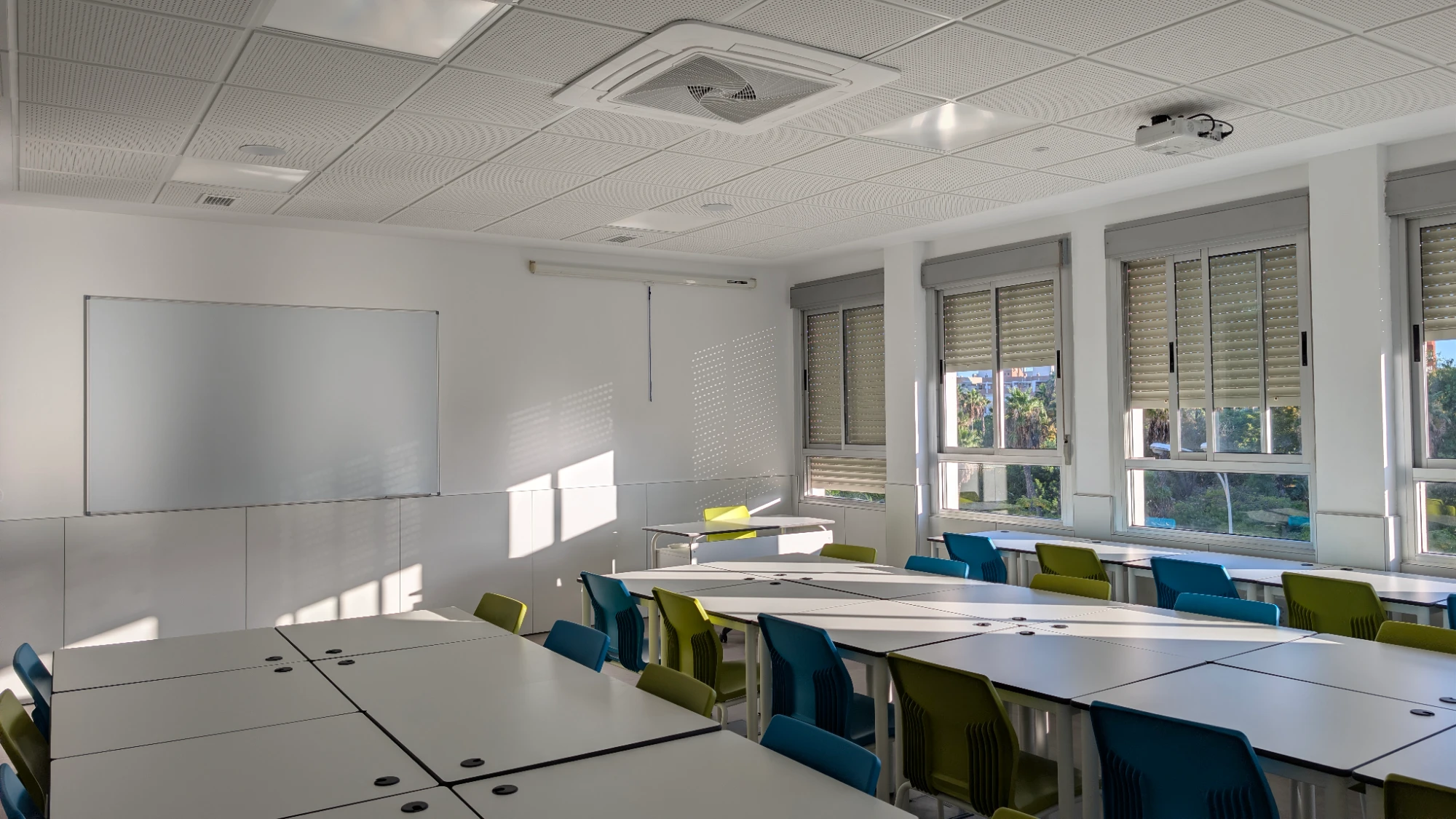 AULAS COLEGIO Mª AUXILIADORA