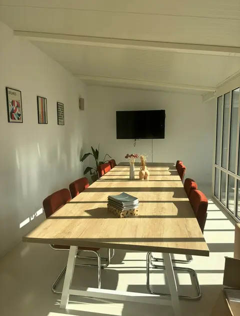 Coworking day pass — Bureaux Emancipées, Valence