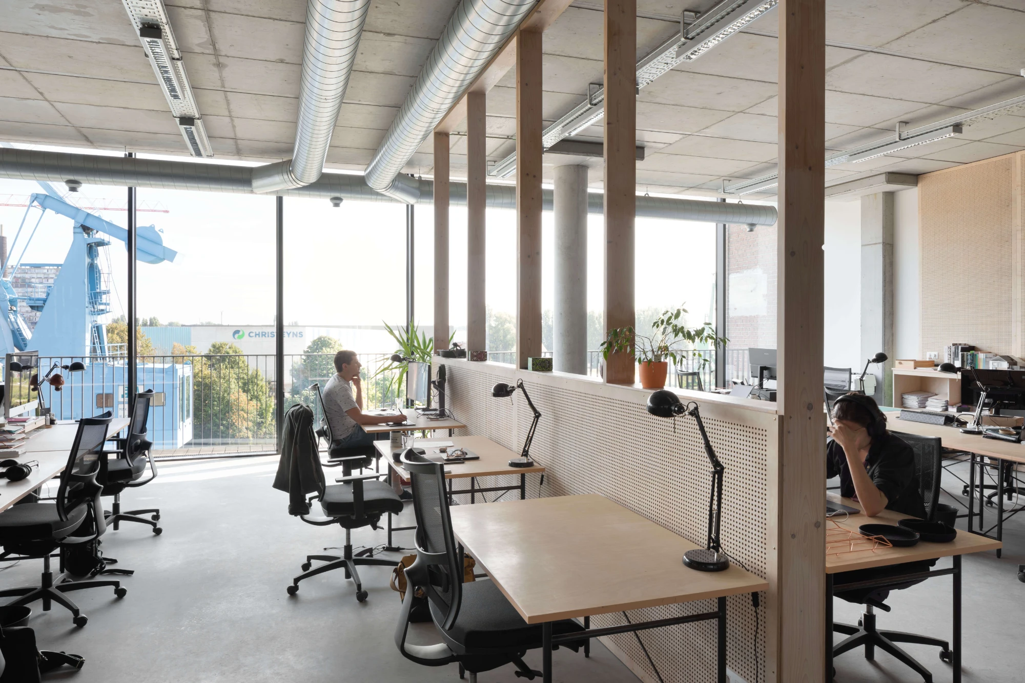 Dokwerkers, Flex desk in open space (Flexwerker), Ghent