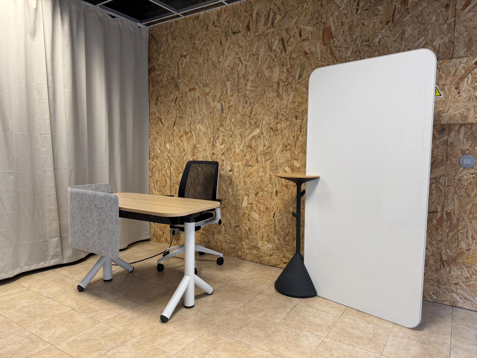 AND friends collab, Bureau privatif 1 poste, Lisbonne