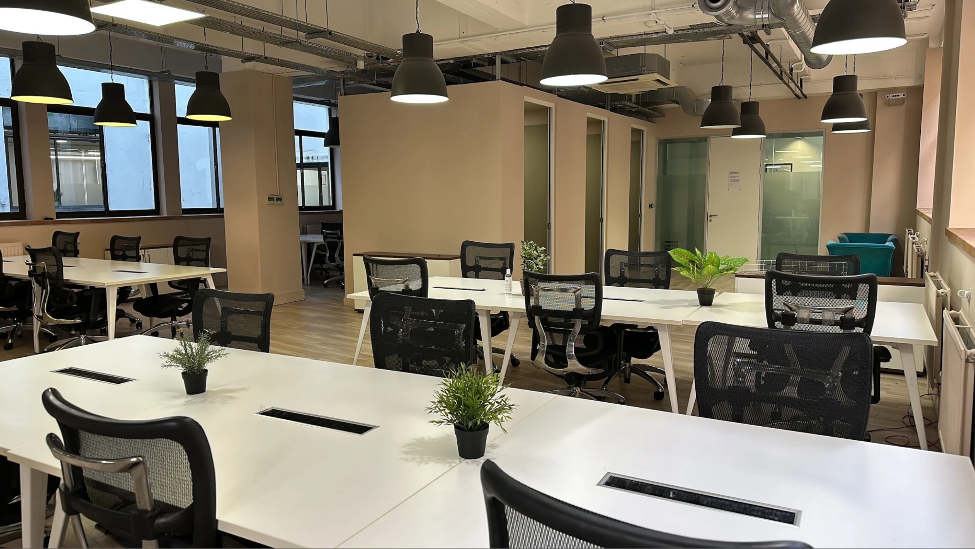 Halkin - 1-2 Paris Garden, Open-plan office, London