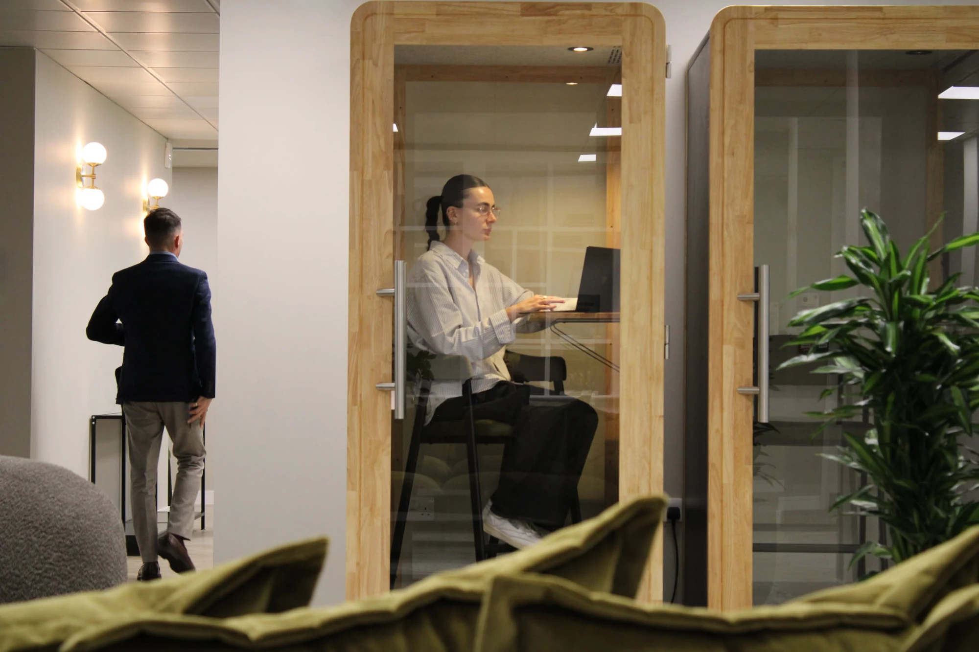 Halkin - 13 Hanover Square, Cabine acoustique, Londres