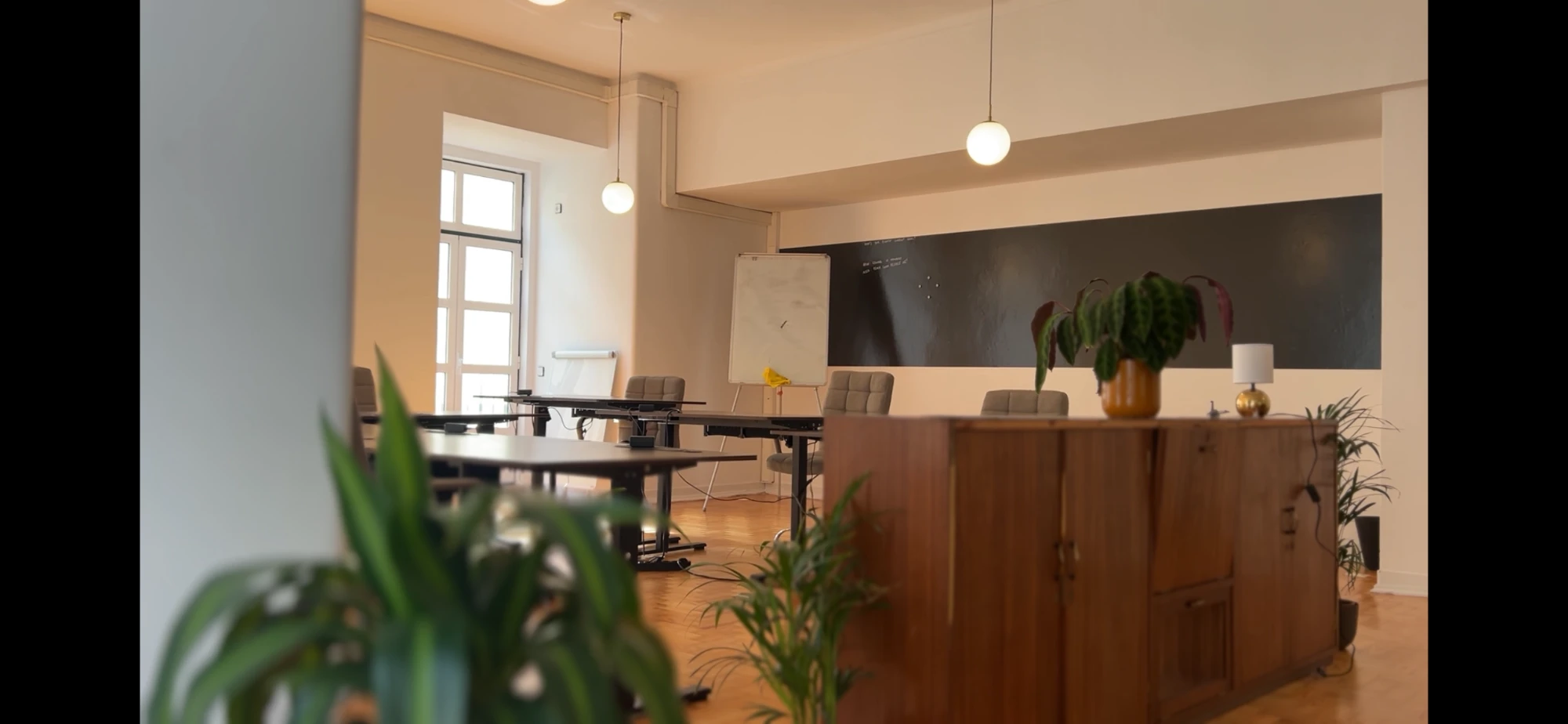 The Clubhouse Cowork Community, Hot desk in open space, Lisbon
