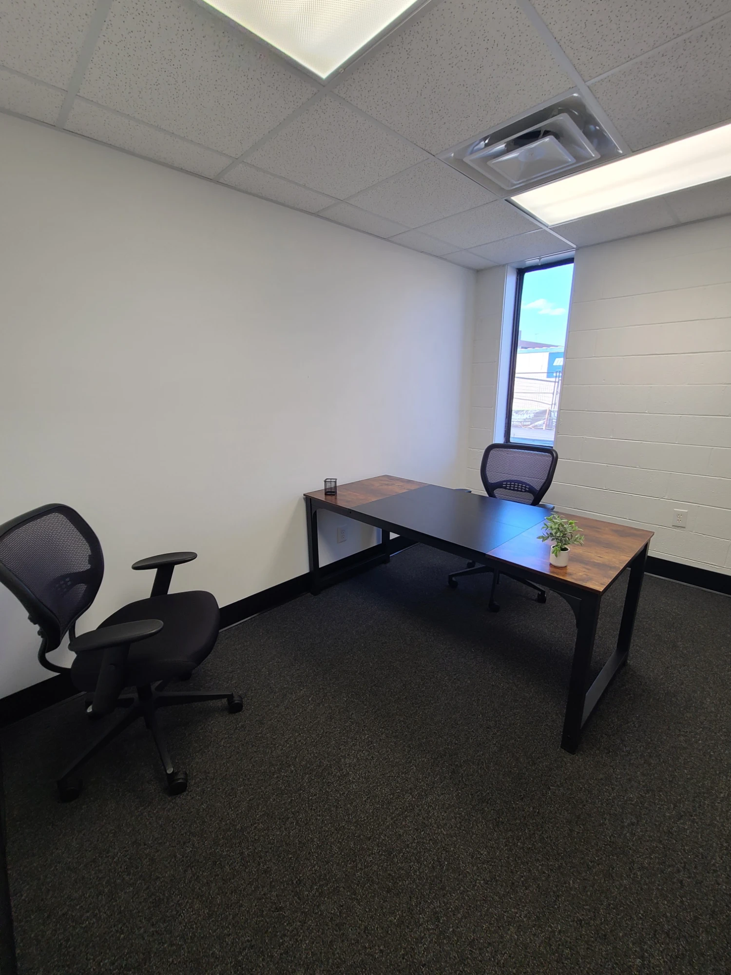 IncuHub - Newport News, Private office, 1 desk, Newport News, VA