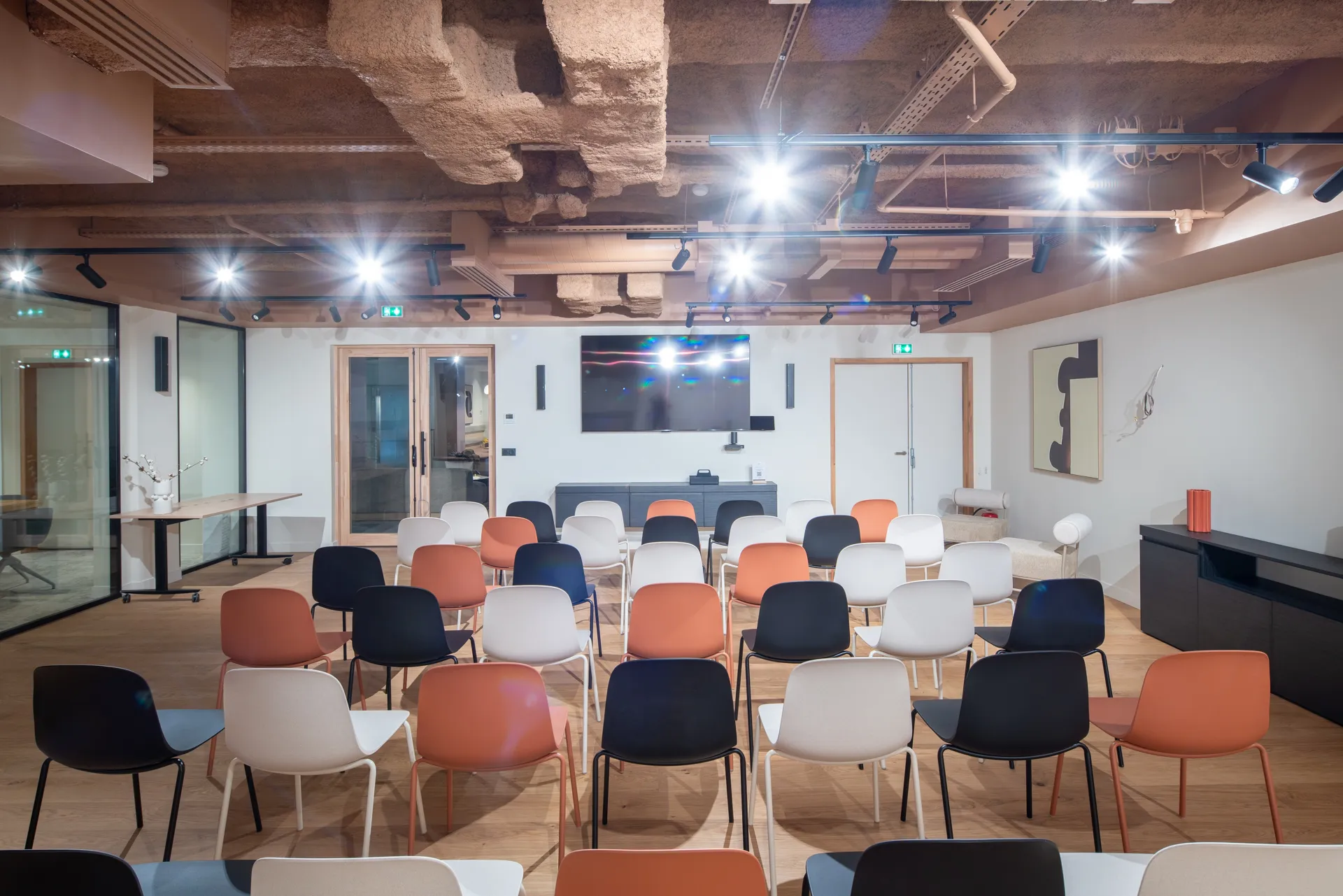 Joro 27 Lucien Sampaix, Training room, Paris 10e