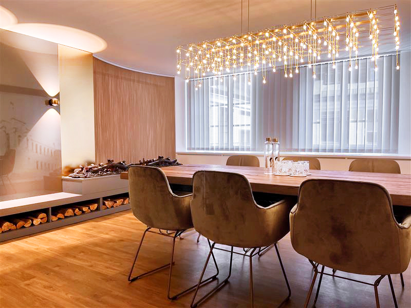 Satellite Office München Ludwigpalais, Kaminlounge „Maximilian“, Munich