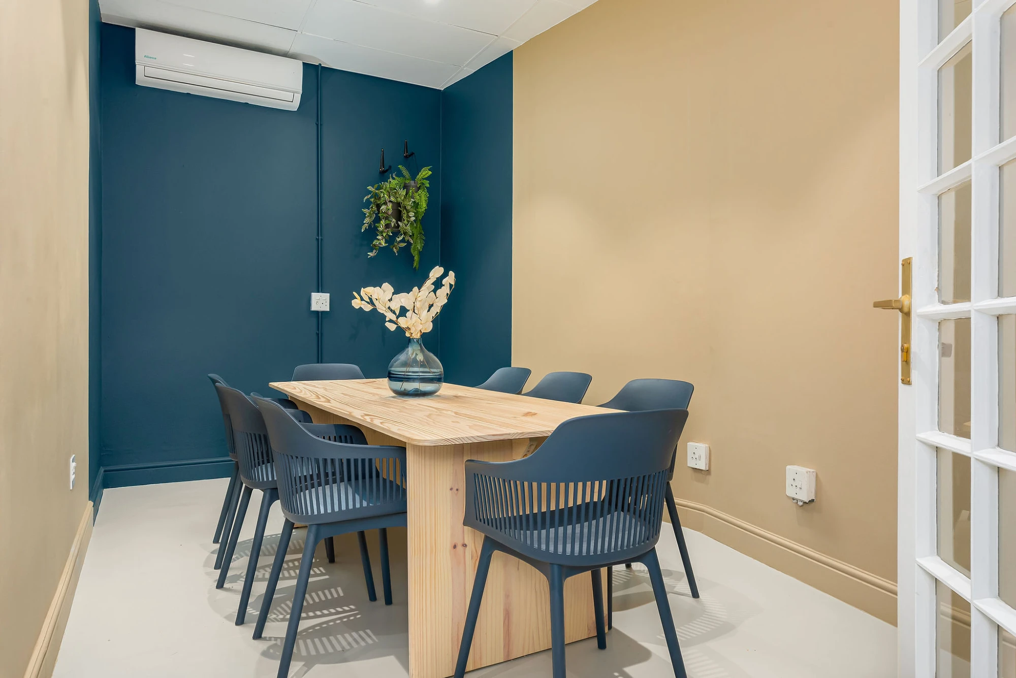 Neighbourgood 129 Bree Street, Meeting room 8 people, Cape Town