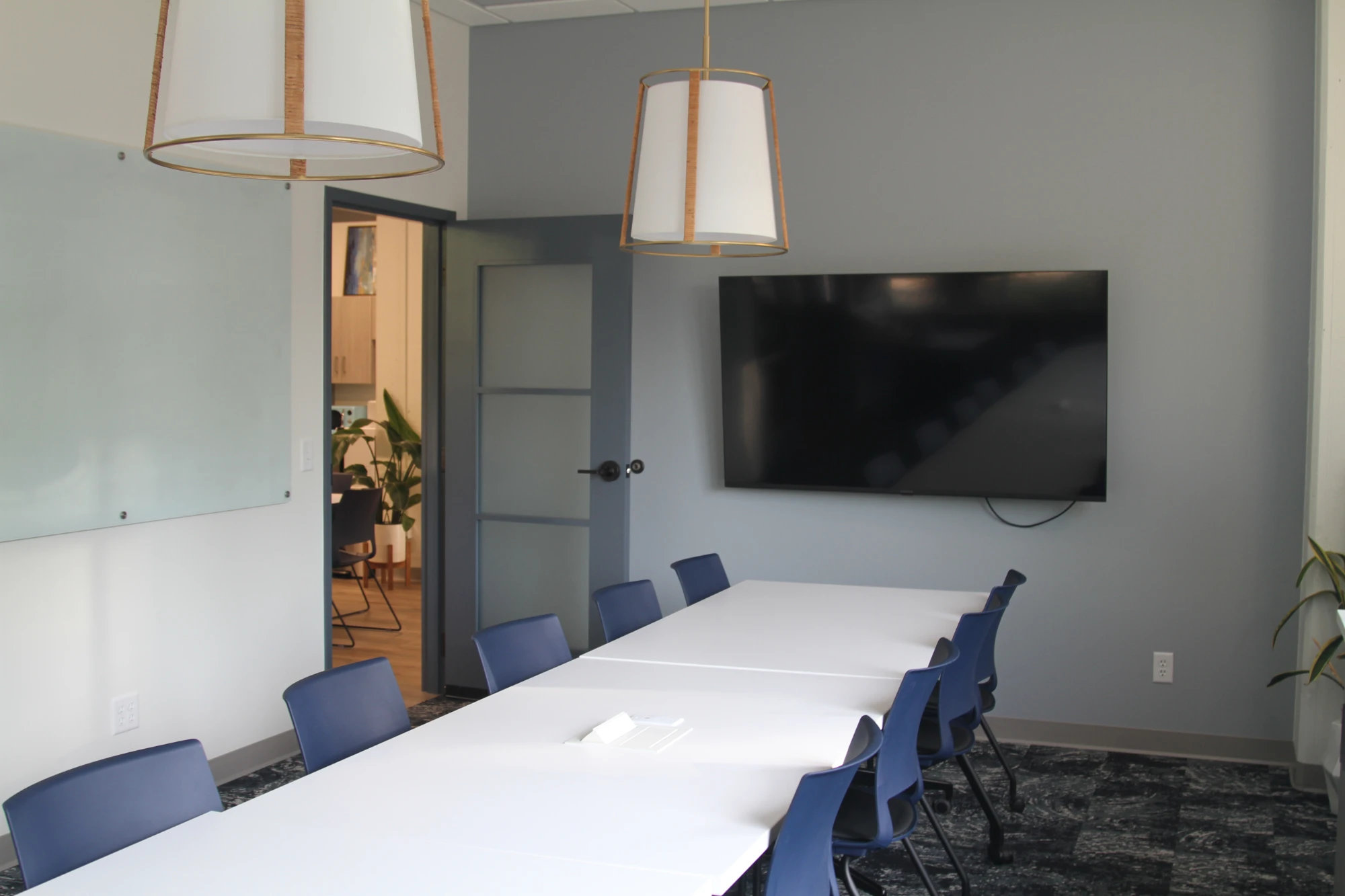 ModernWell Wayzata, Meeting room for 10 people, Wayzata, MN