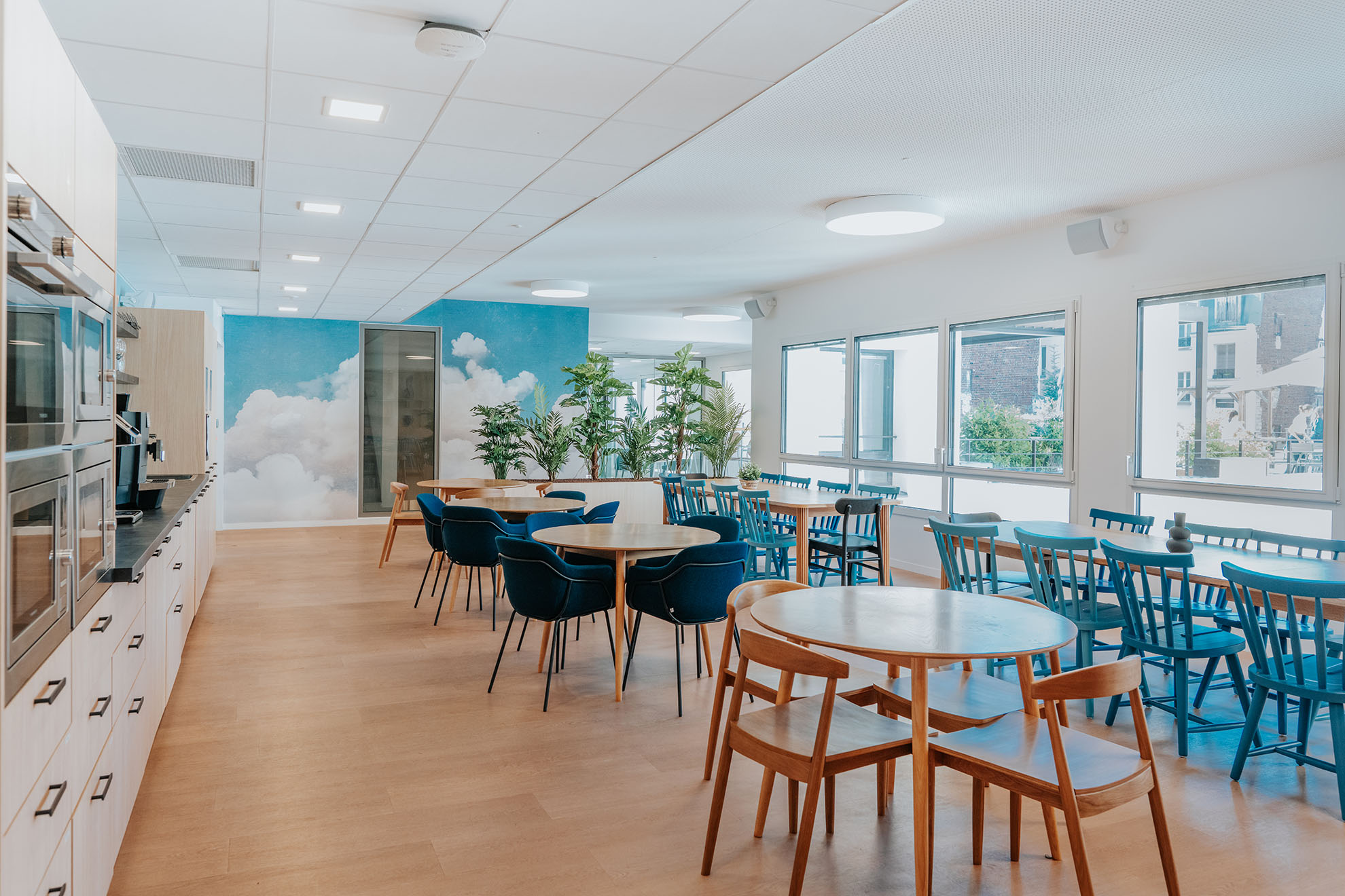 O65 Paris, Kantine, Paris 18e