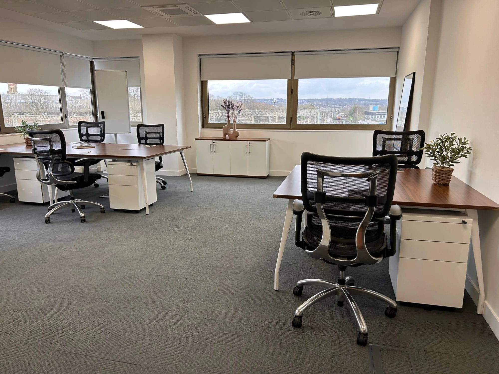 Halkin - Watford, Office 1.24c - 12 desks, Watford