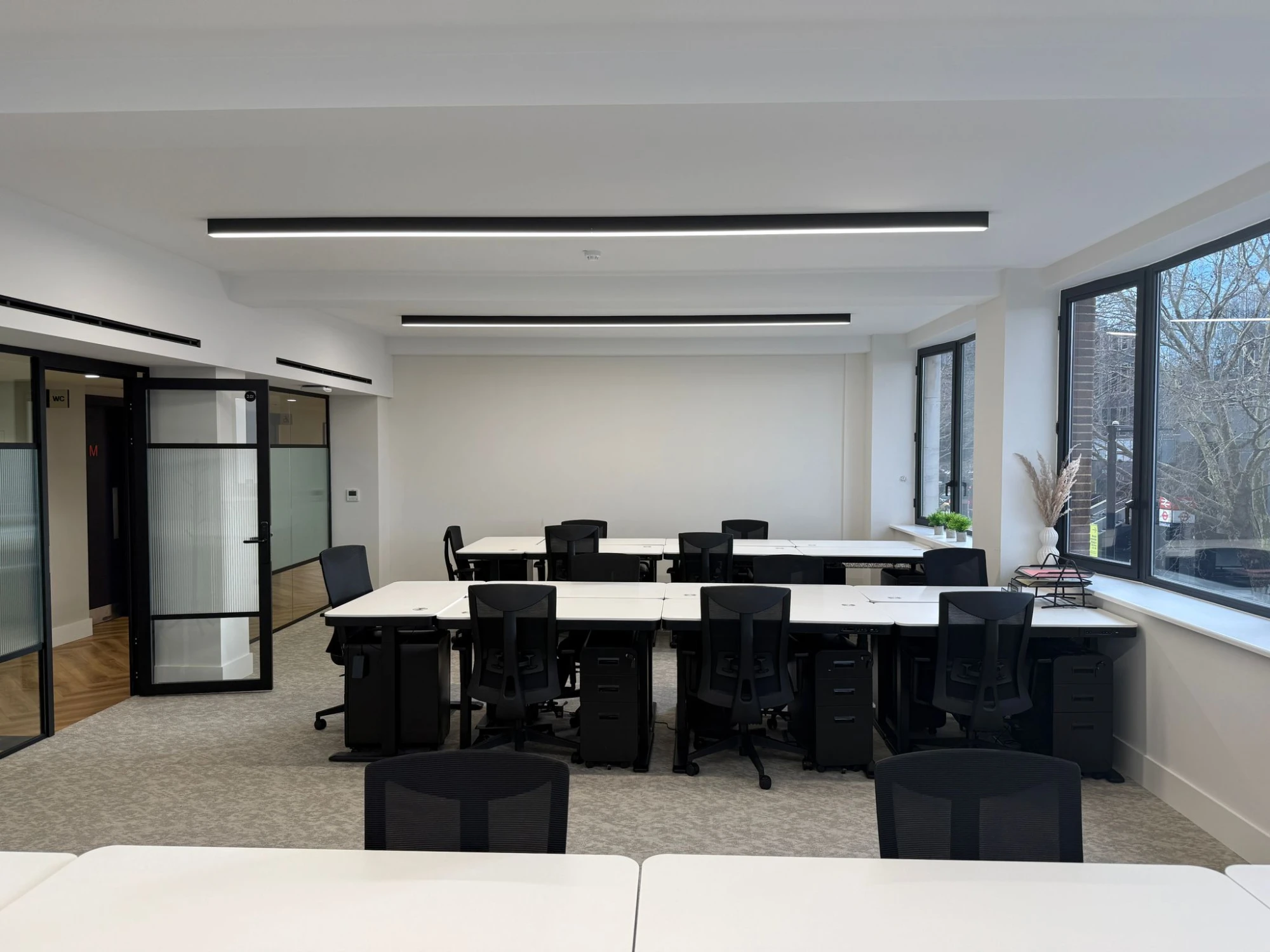 Halkin - Mainframe, Office 2.02 - 24 desks, London