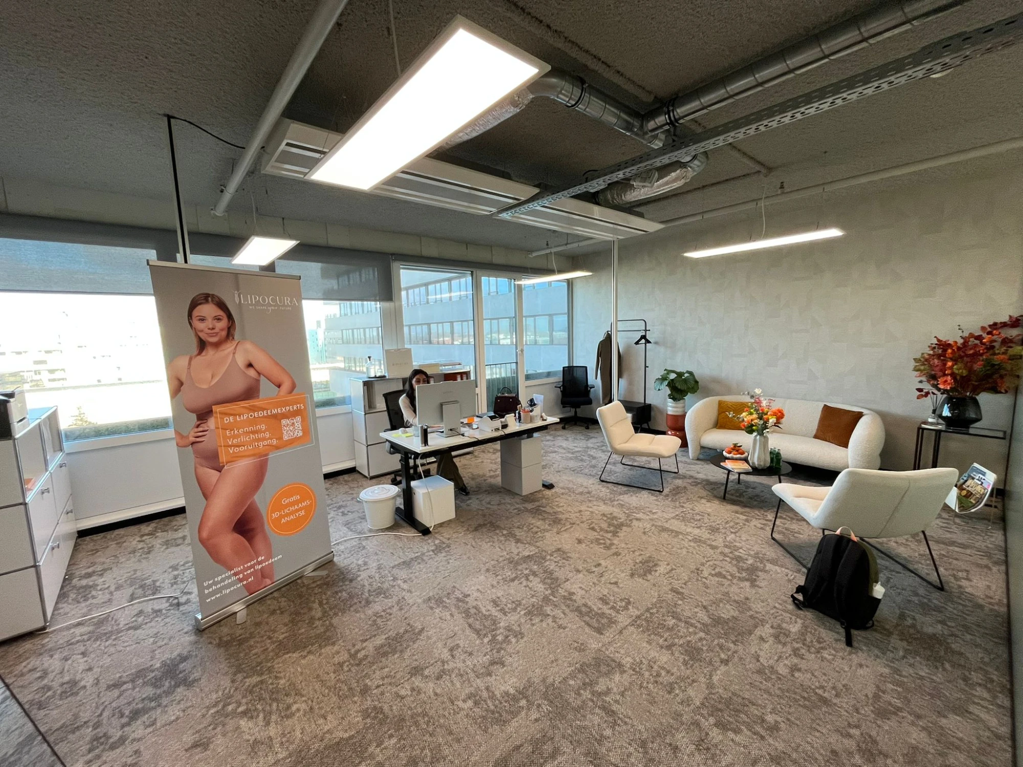 Het slotervaart, Private Furnished Office with Sofa in Het Slotervaart, Amsterdam