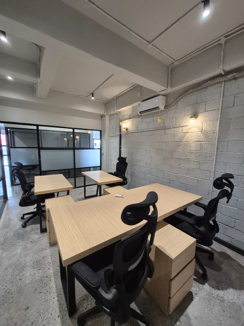 Private Office by Samada Worklife Canggu, Private office, 4 desks, Kabupaten Badung