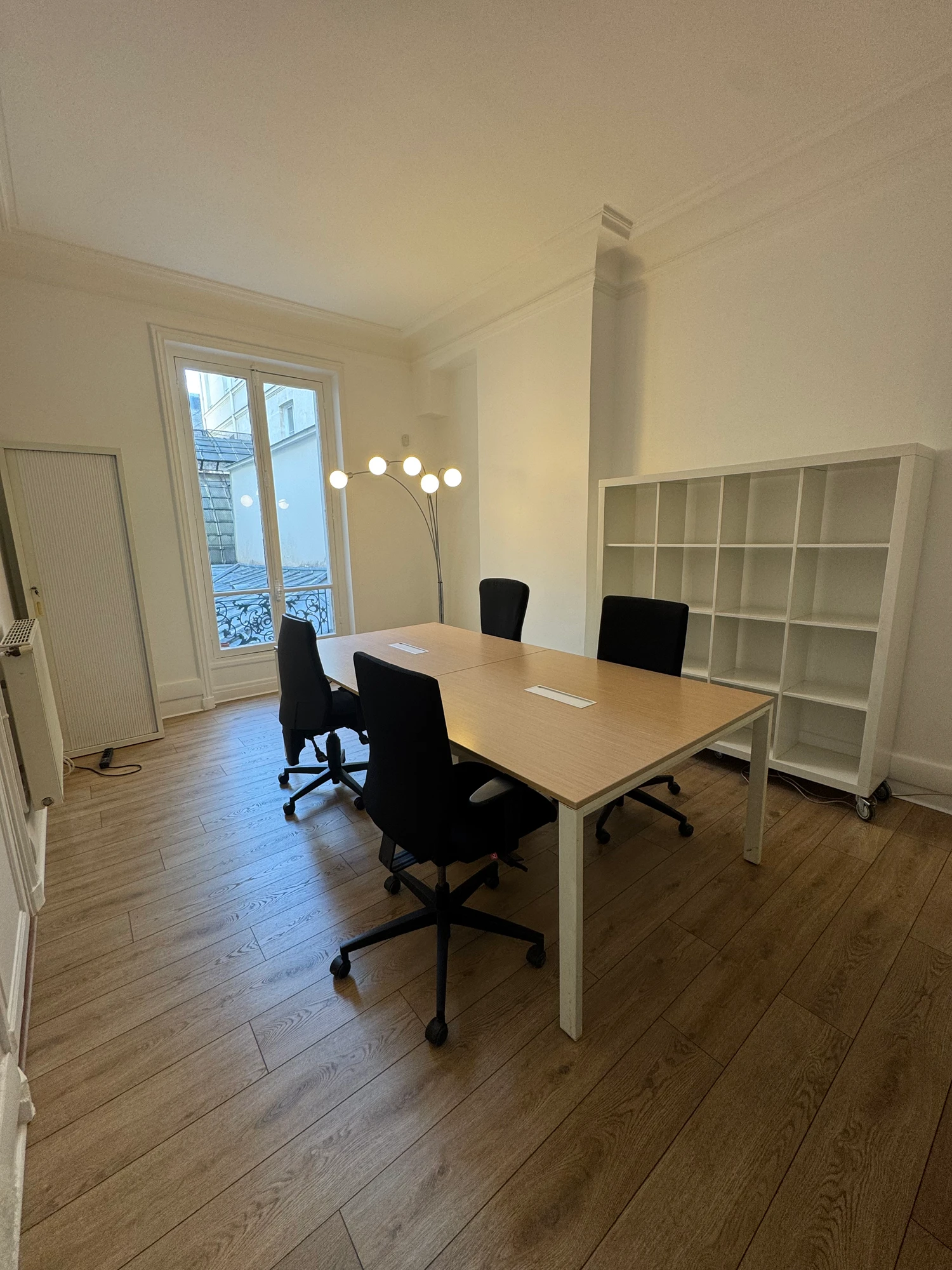 République, Private office, 4 desks, Paris 3e
