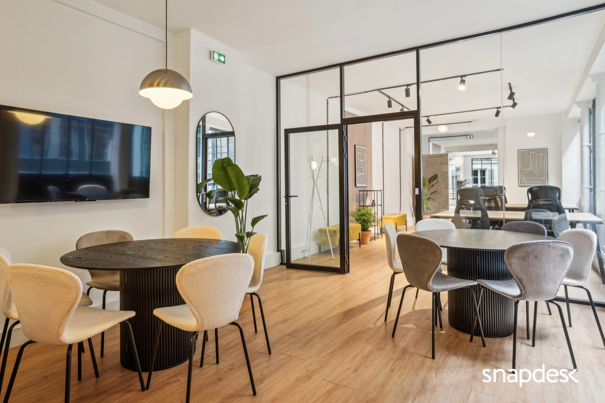 Snapdesk L’atelier Petites Ecuries , Besprechungsraum für 6 Personen, Paris 10e