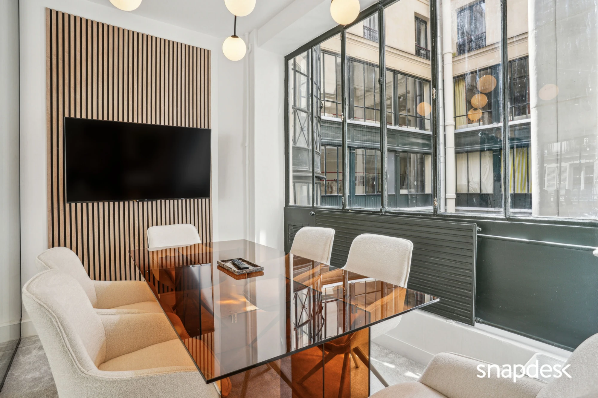 Snapdesk L’atelier Petites Ecuries , Besprechungsraum für 6 Personen, Paris 10e
