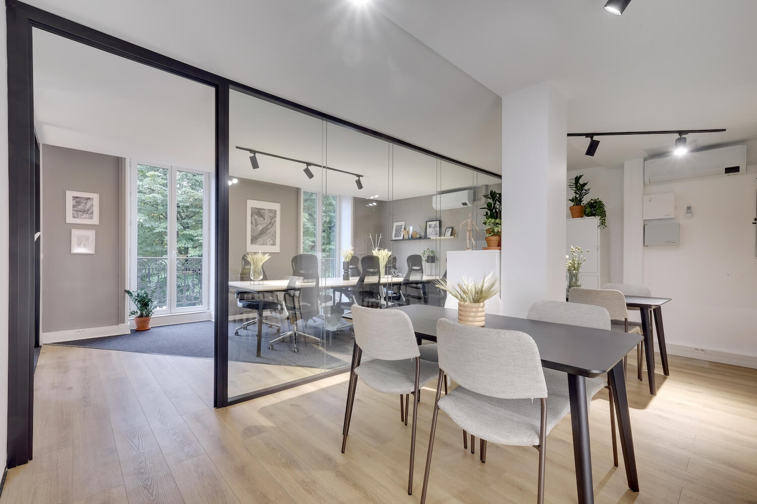 Snapdesk Le Balcon des Arts , Meeting room for 8 people, Paris 3e